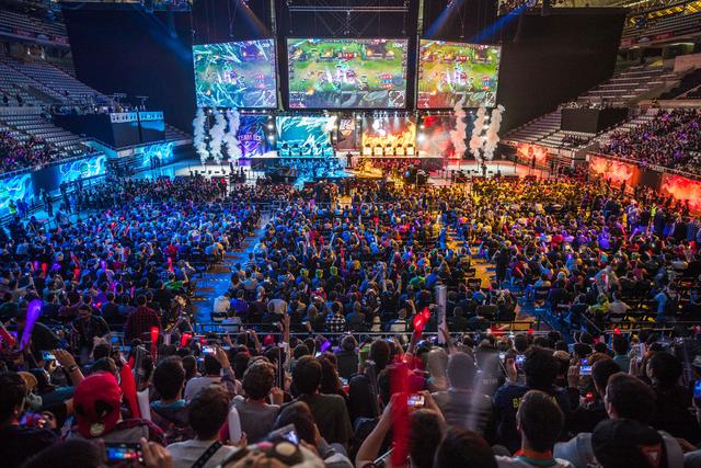 我在电竞20年的黄金时代成为世界冠军，但也要为电竞未来而努力