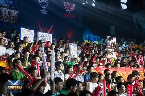 胜败分组赛赛程安排：5月7日TES对阵TL打响首战